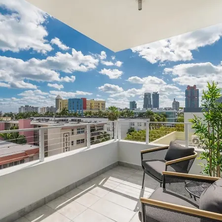 2Br Modern South Beach | 5 Min To Beach | Comfort & Style